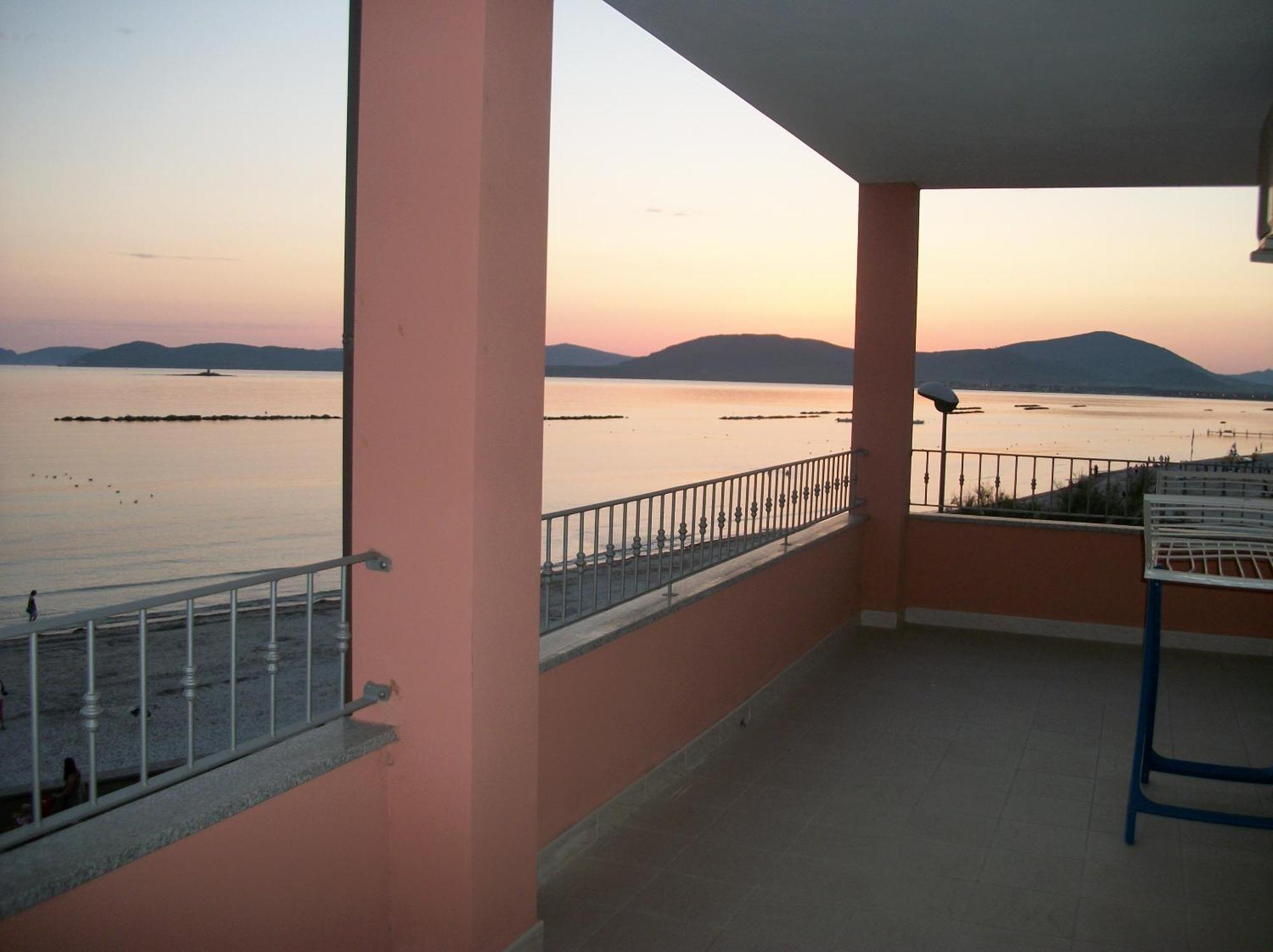 Guest House Sea Rooms Alghero Bagian luar foto