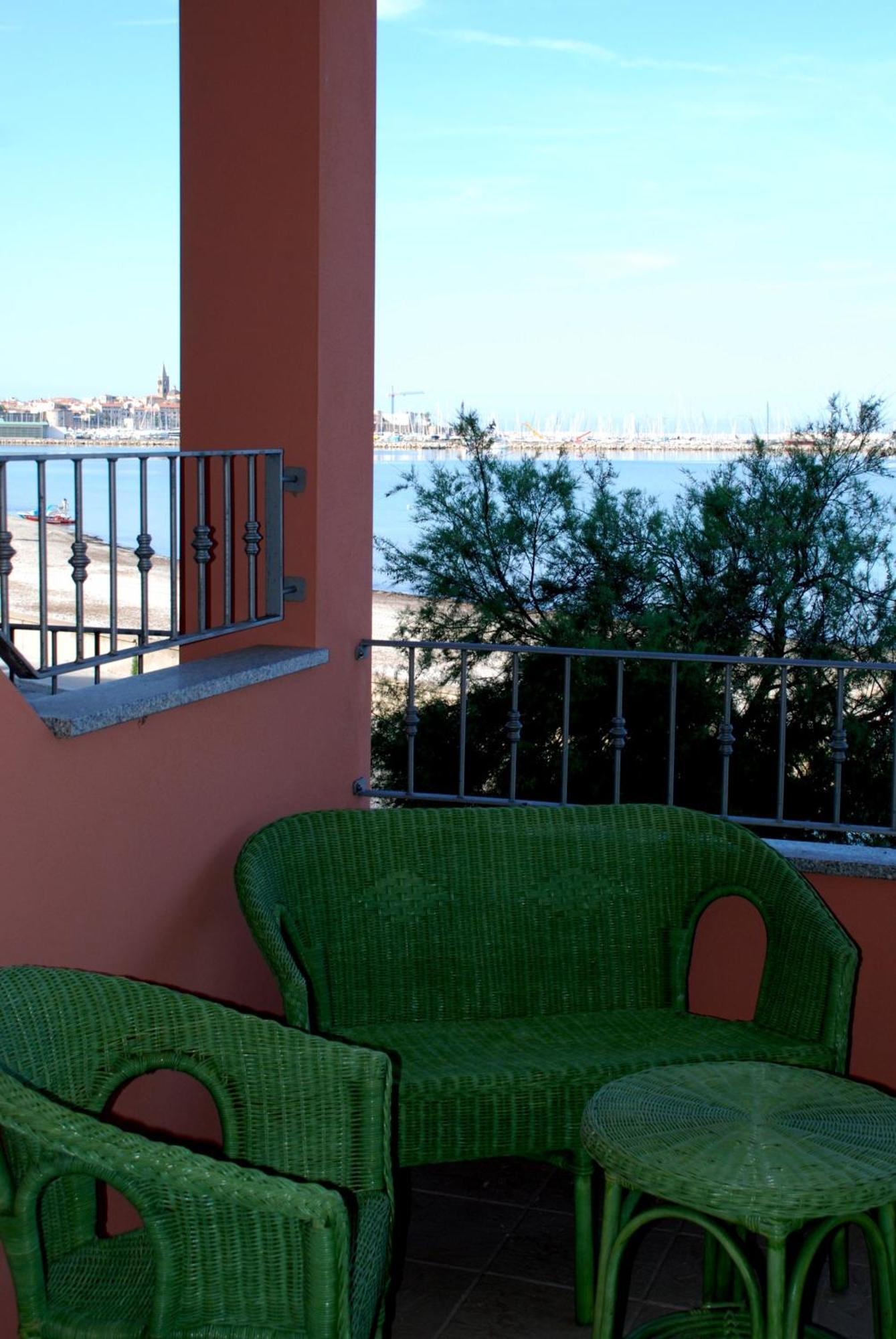 Guest House Sea Rooms Alghero Bagian luar foto
