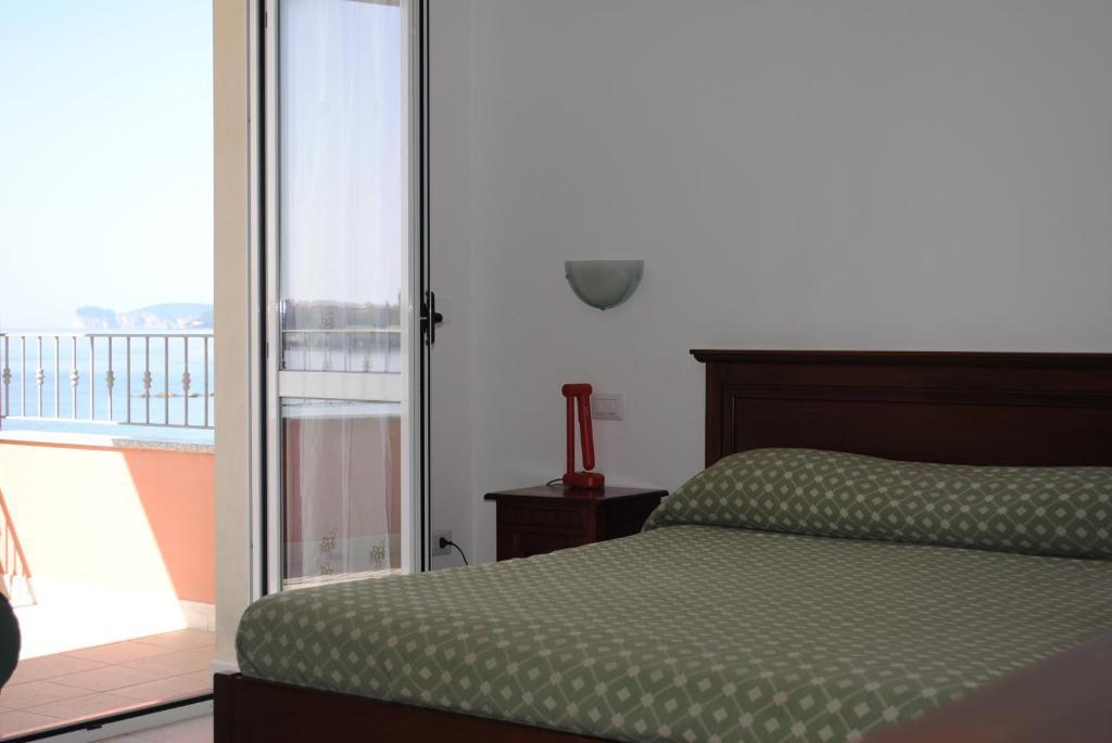 Guest House Sea Rooms Alghero Ruang foto