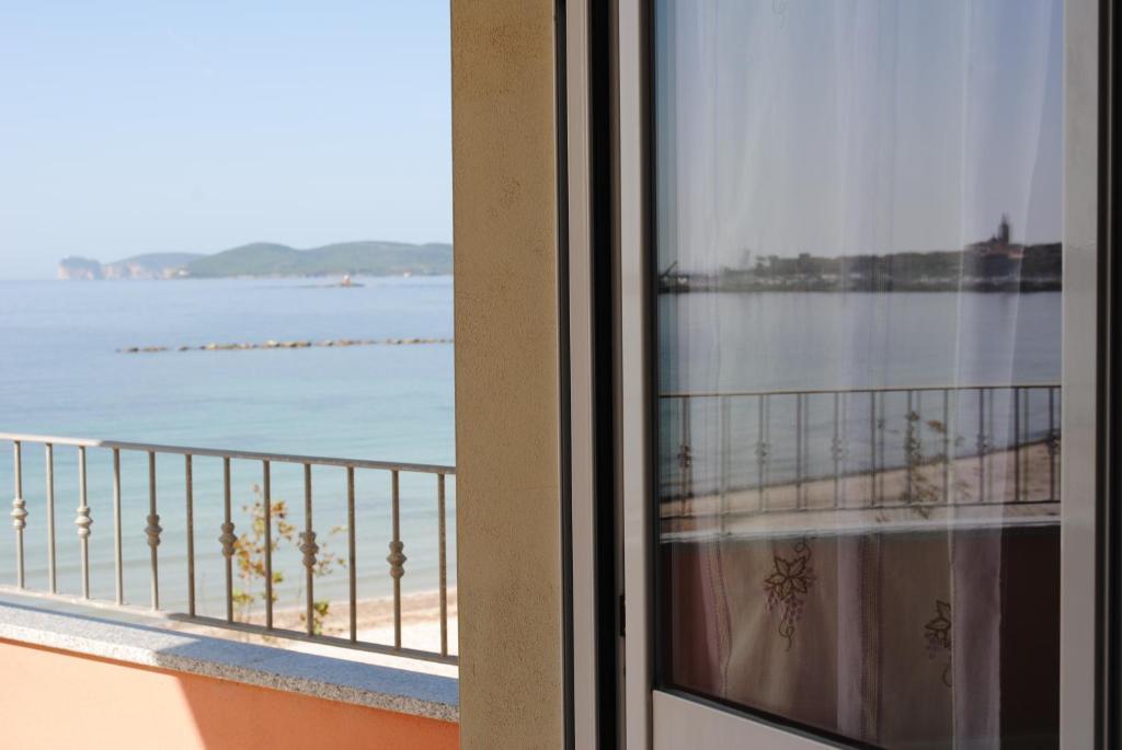 Guest House Sea Rooms Alghero Ruang foto