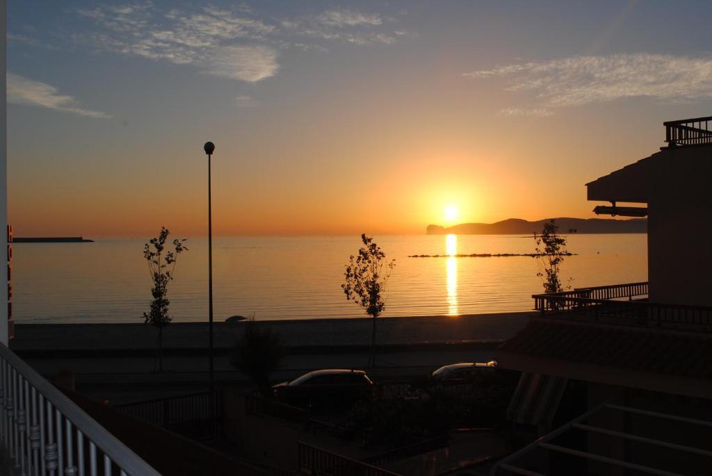 Guest House Sea Rooms Alghero Bagian luar foto